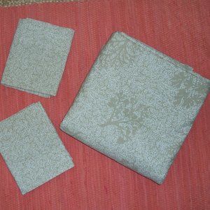 Martha Stewart MACY's Full/Queen Duvet Cover & 2 Pillow Cases "CORAL SPRAY"